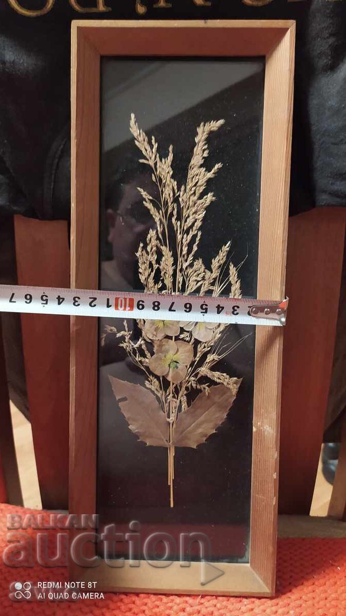 Auction  Dried flowers wall painting