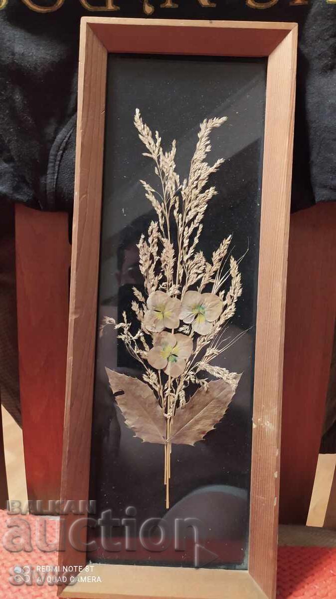 Dried flowers wall painting