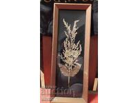 Pictură murală cu flori uscate