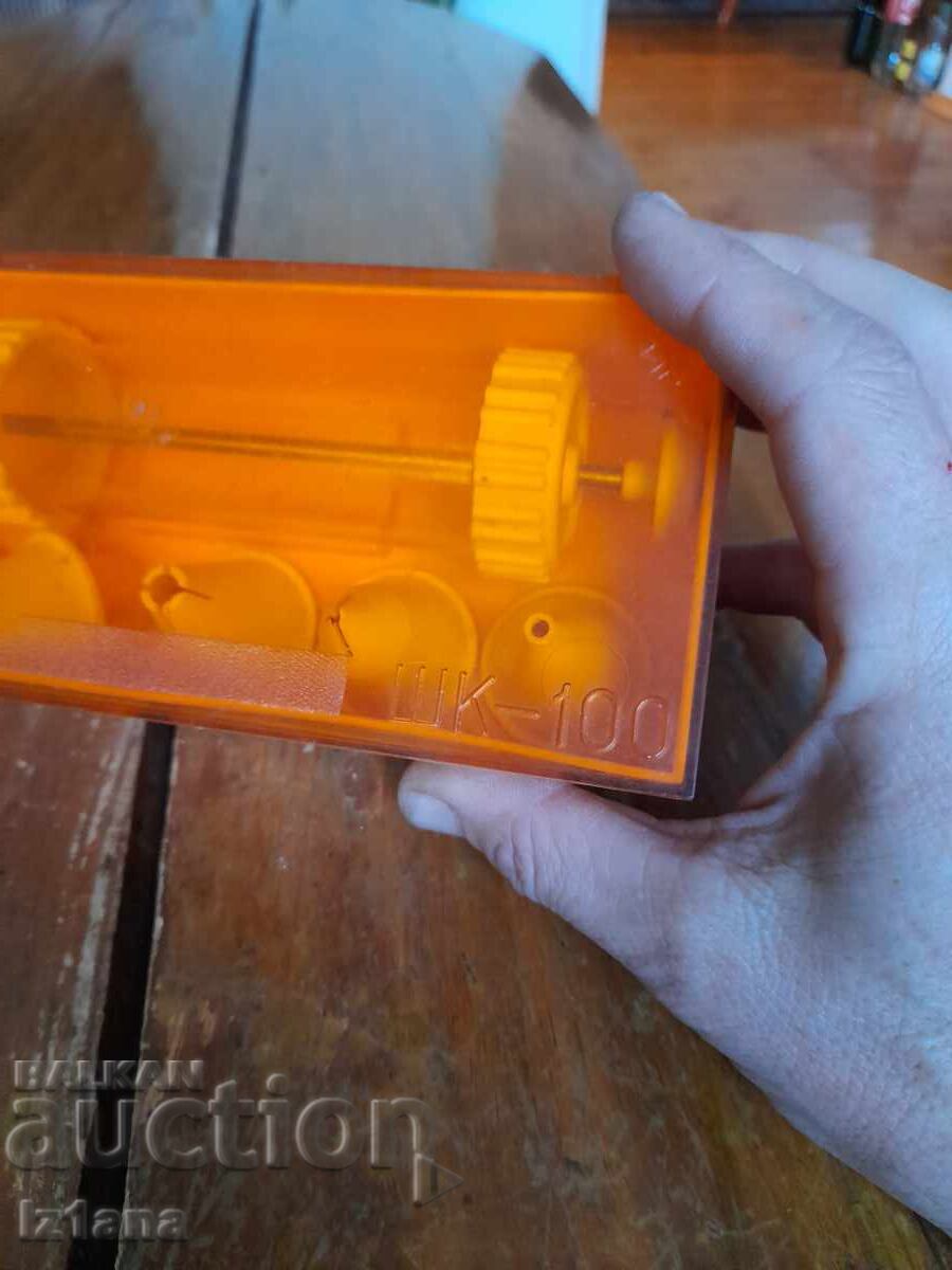 An old pastry syringe with price 32.00 BGN | € 16.36 An old pastry syringe with price 32.00 BGN | € 16.36