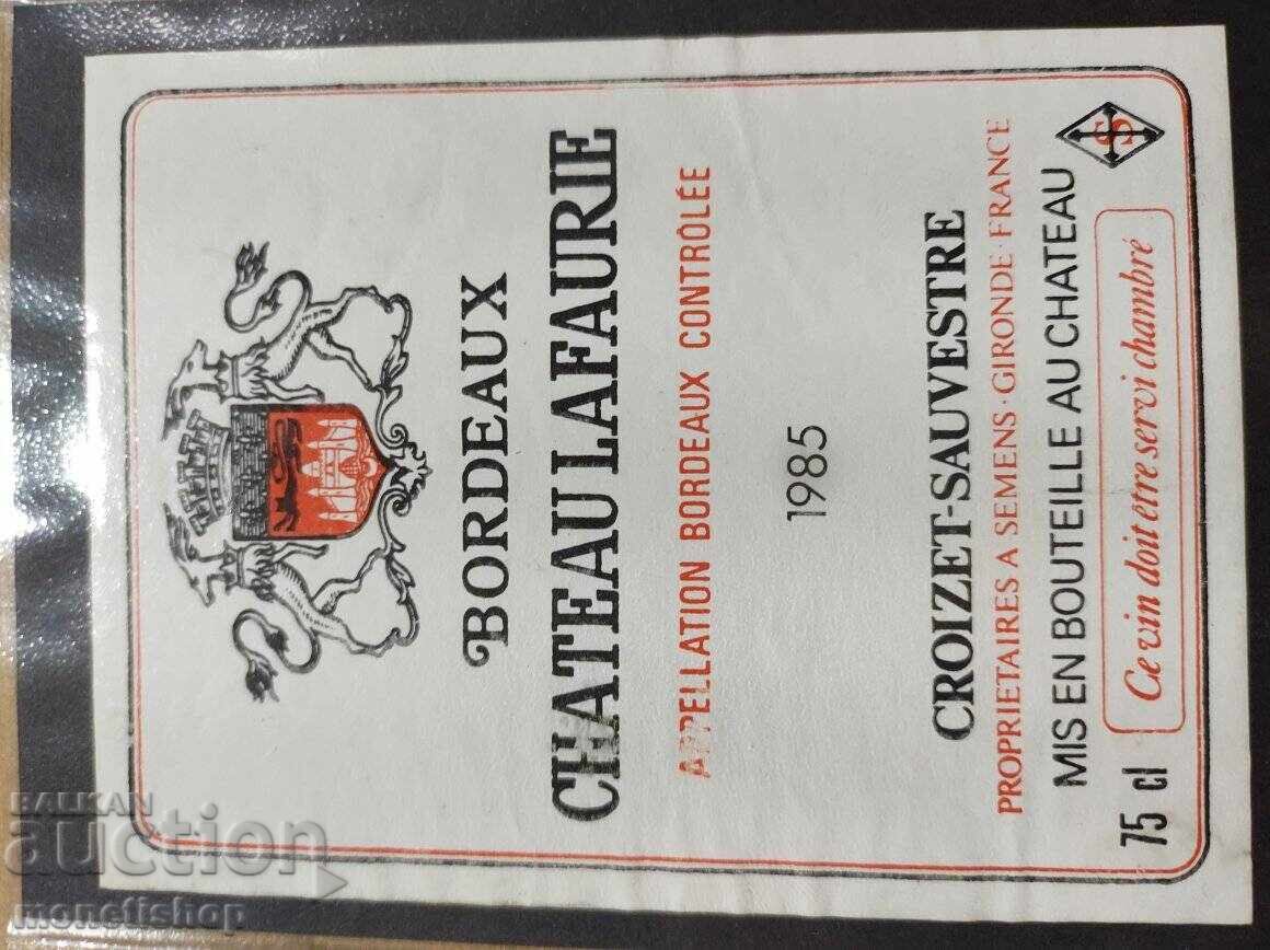 Delivery of We offer a large collection of wine labels Delivery of We offer a large collection of wine labels