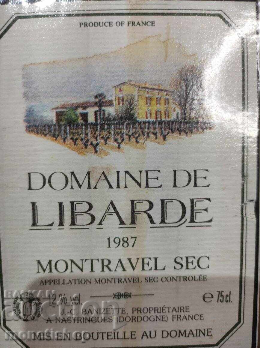 Delivery of We offer a large collection of wine labels Delivery of We offer a large collection of wine labels