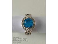 Inel din argint placat cu rodiu cu piatra naturala.