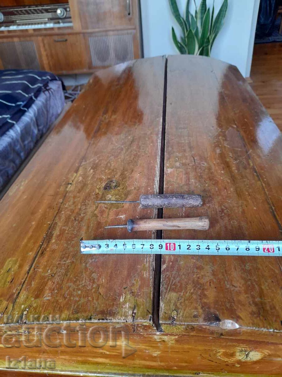 Antique awl, awl with price 16.00 BGN | € 8.18 Antique awl, awl with price 16.00 BGN | € 8.18