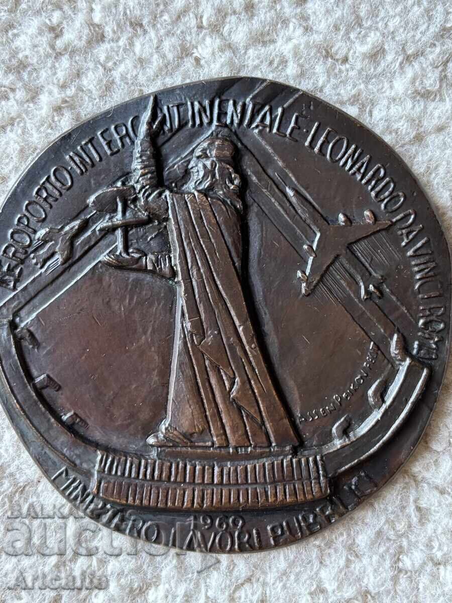 Delivery of Bronze plaque Assen Peykov LEONARDO DA VINCI ROME 1960