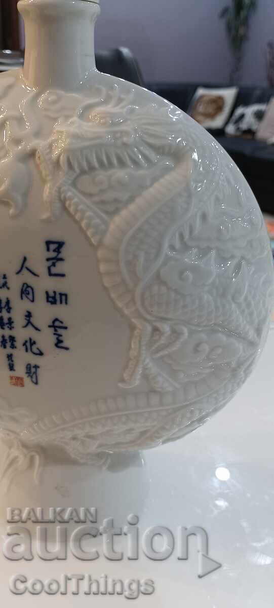 Υπέροχο κορεατικό παραδοσιακό βάζο ποτών με σήμανση με τιμή 50.00 BGN | € 25.56 Υπέροχο κορεατικό παραδοσιακό βάζο ποτών με σήμανση με τιμή 50.00 BGN | € 25.56