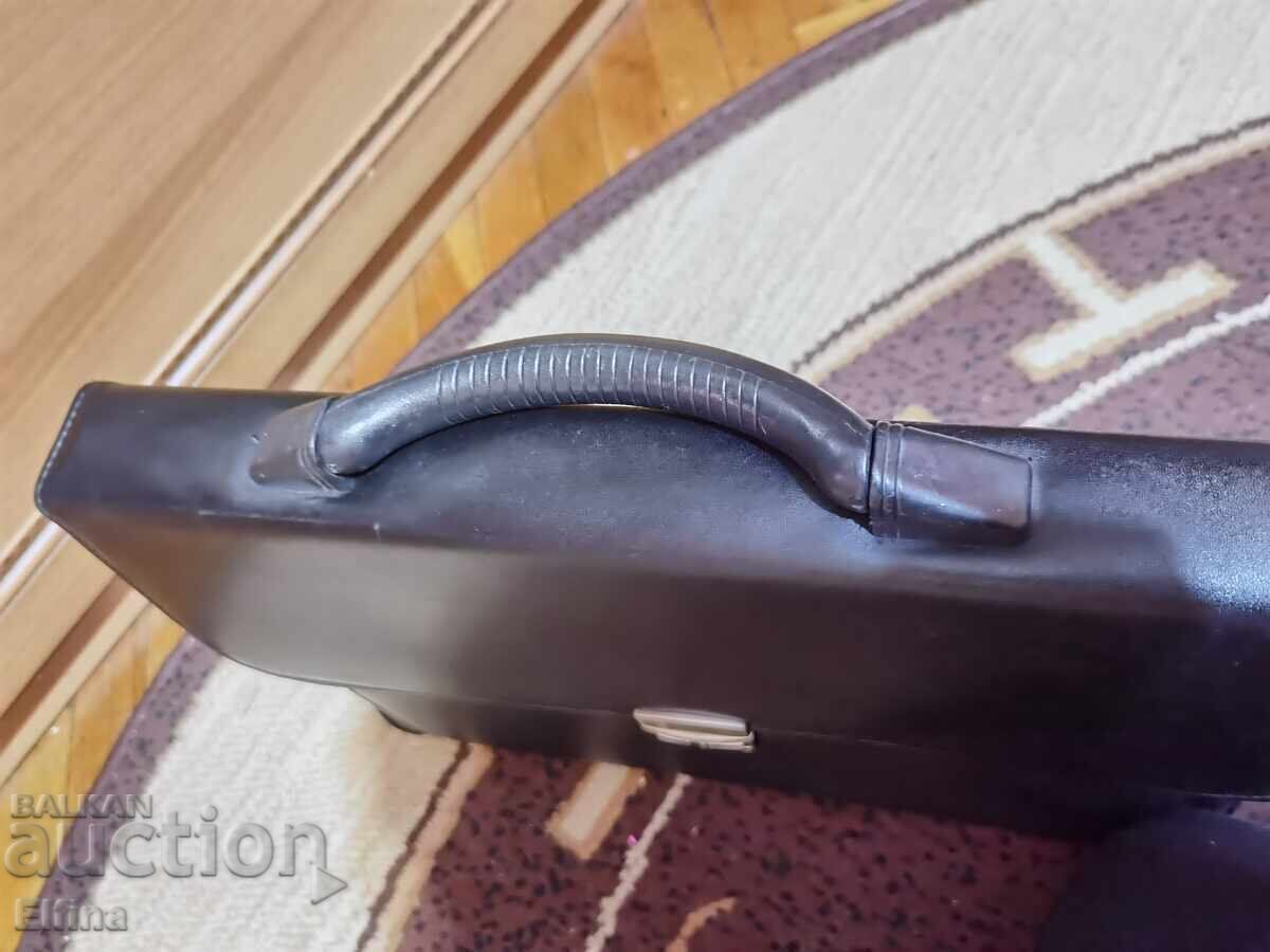 Elegant men's briefcase - style and convenience in one! - 6 Elegant men's briefcase - style and convenience in one! - 6