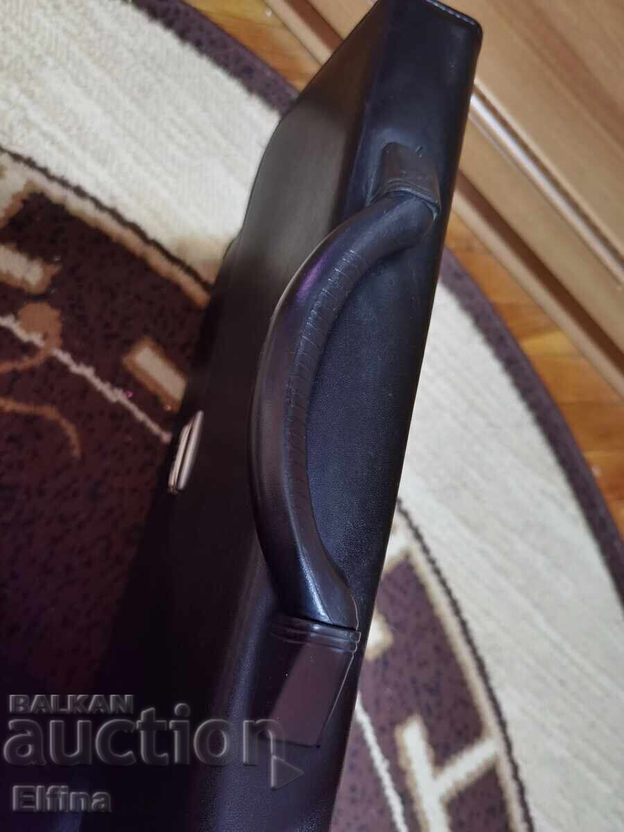 Elegant men's briefcase - style and convenience in one! - 7 Elegant men's briefcase - style and convenience in one! - 7