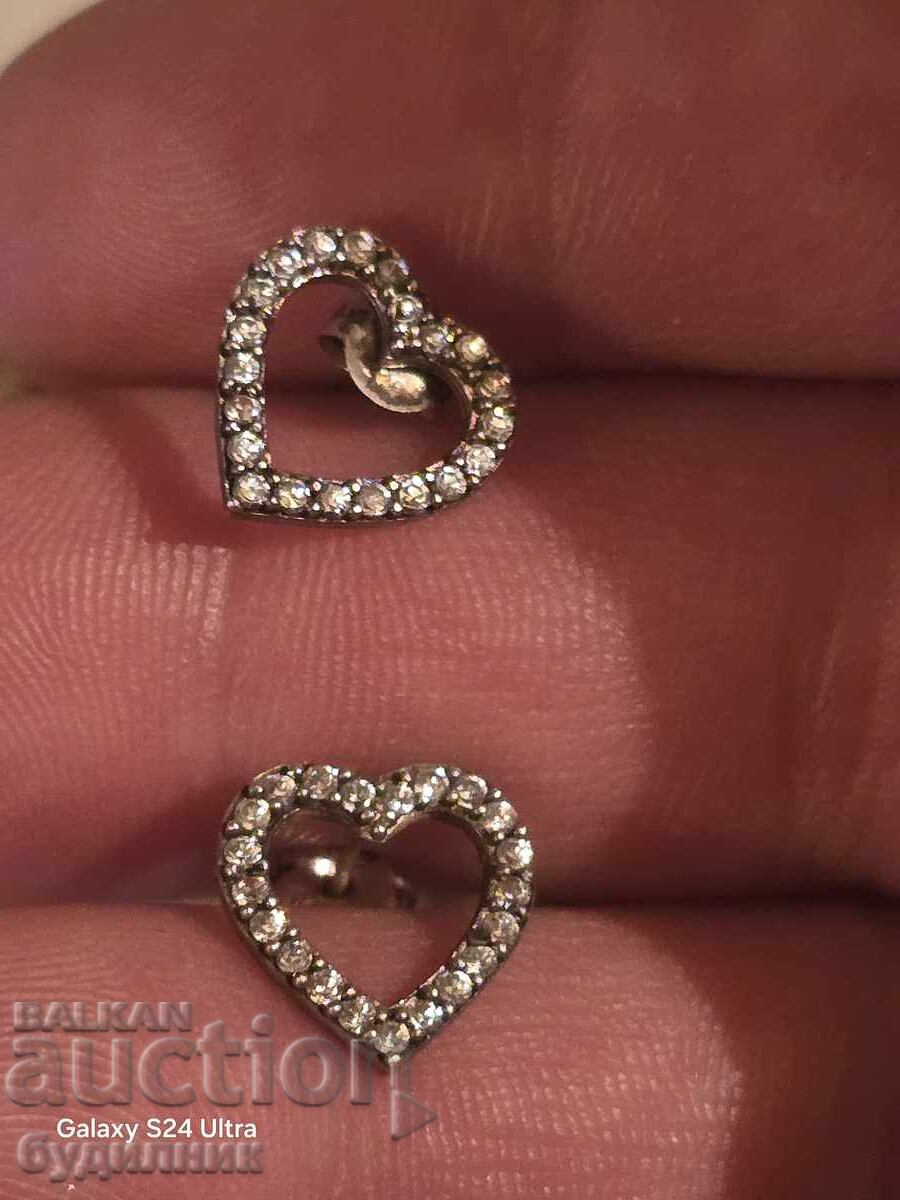 Сребърни обеци .БЗЦ с цена 19.99 лв. | € 10.22 Сребърни обеци .БЗЦ с цена 19.99 лв. | € 10.22