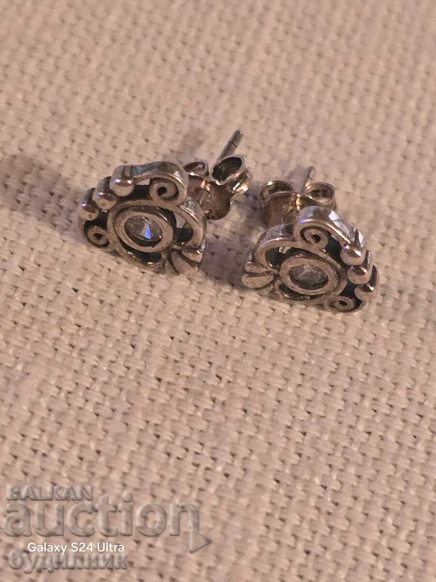 Delivery of Silver earrings. I offer a wide variety of Silver earrings. Delivery of Silver earrings. I offer a wide variety of Silver earrings.