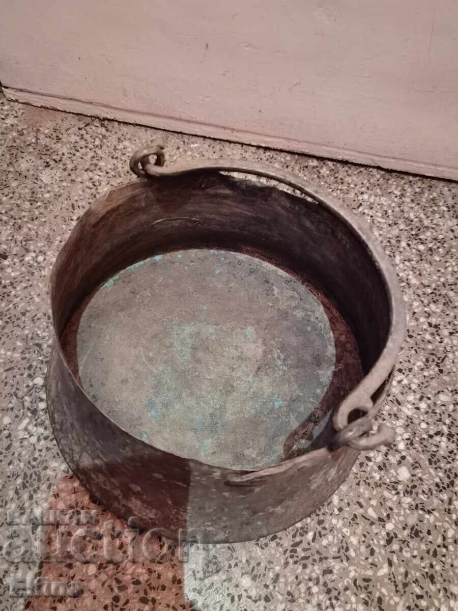 Vand cupru antic in stare excelenta, aproximativ 100g. cu preț 70.00 BGN | € 35.79 Vand cupru antic in stare excelenta, aproximativ 100g. cu preț 70.00 BGN | € 35.79