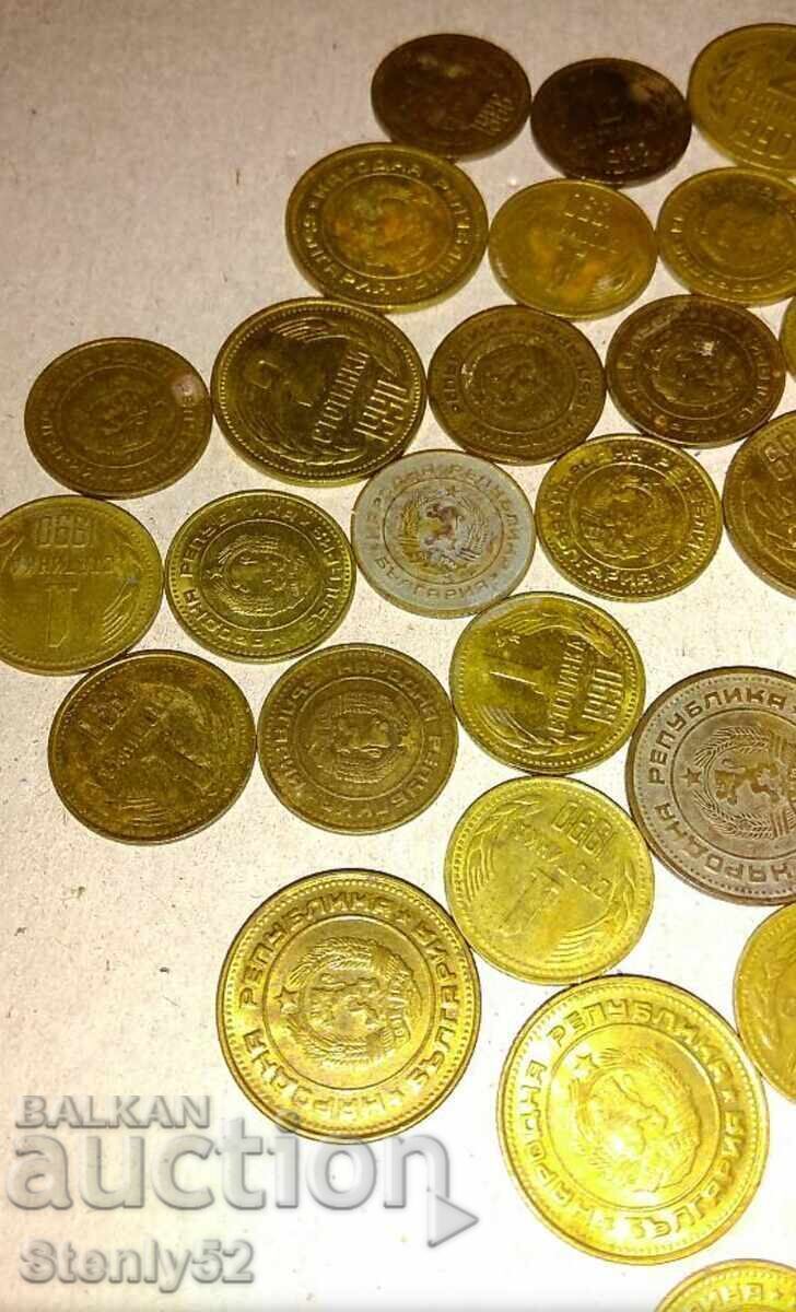Licitație Lot 62 buc.Monede socialiste de 1 cent si 2 cent