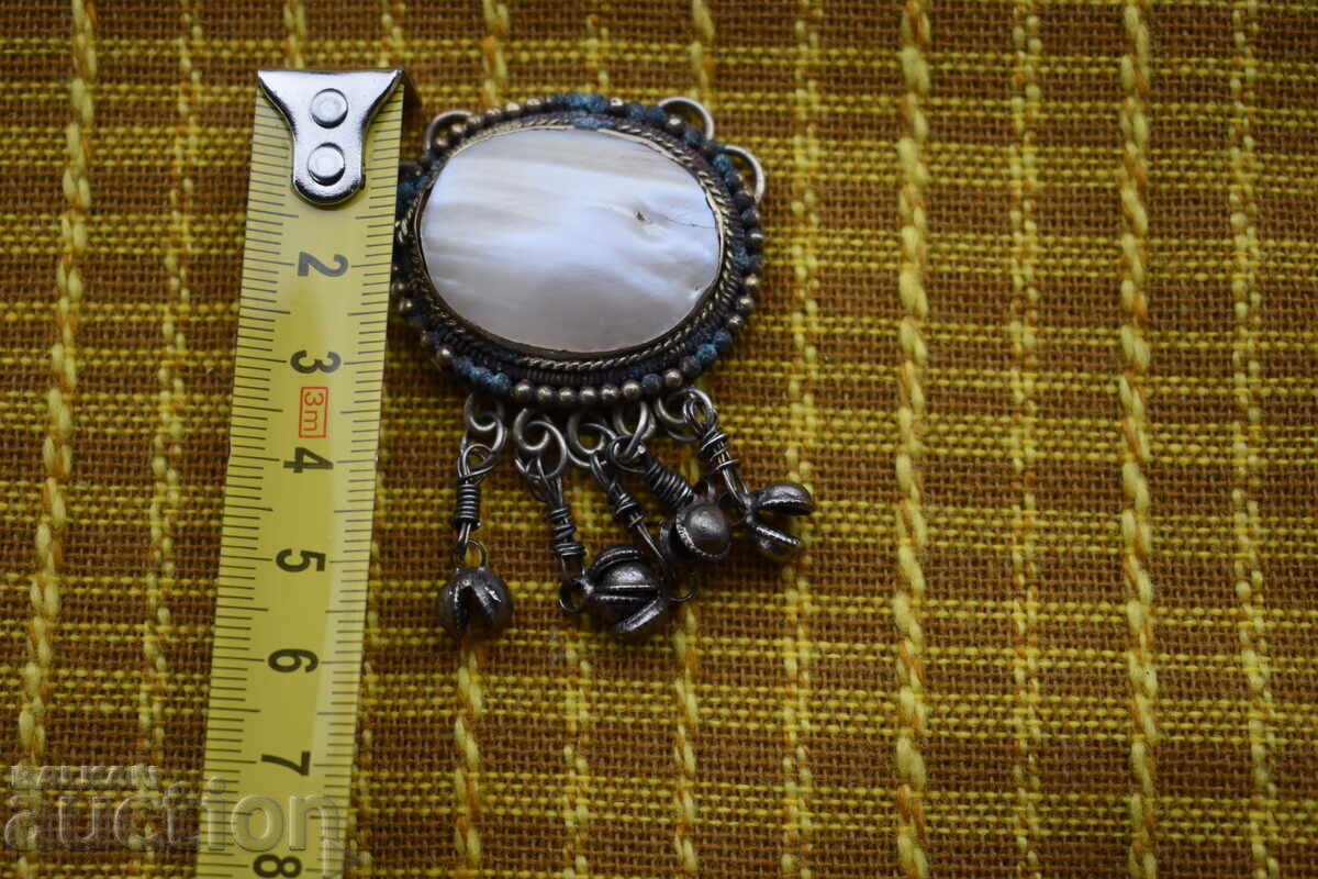 Auction Old gold-plated mother-of-pearl jewelry Auction Old gold-plated mother-of-pearl jewelry