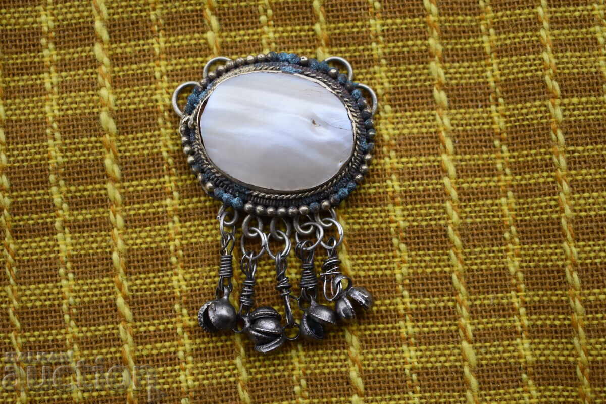Old gold-plated mother-of-pearl jewelry Old gold-plated mother-of-pearl jewelry