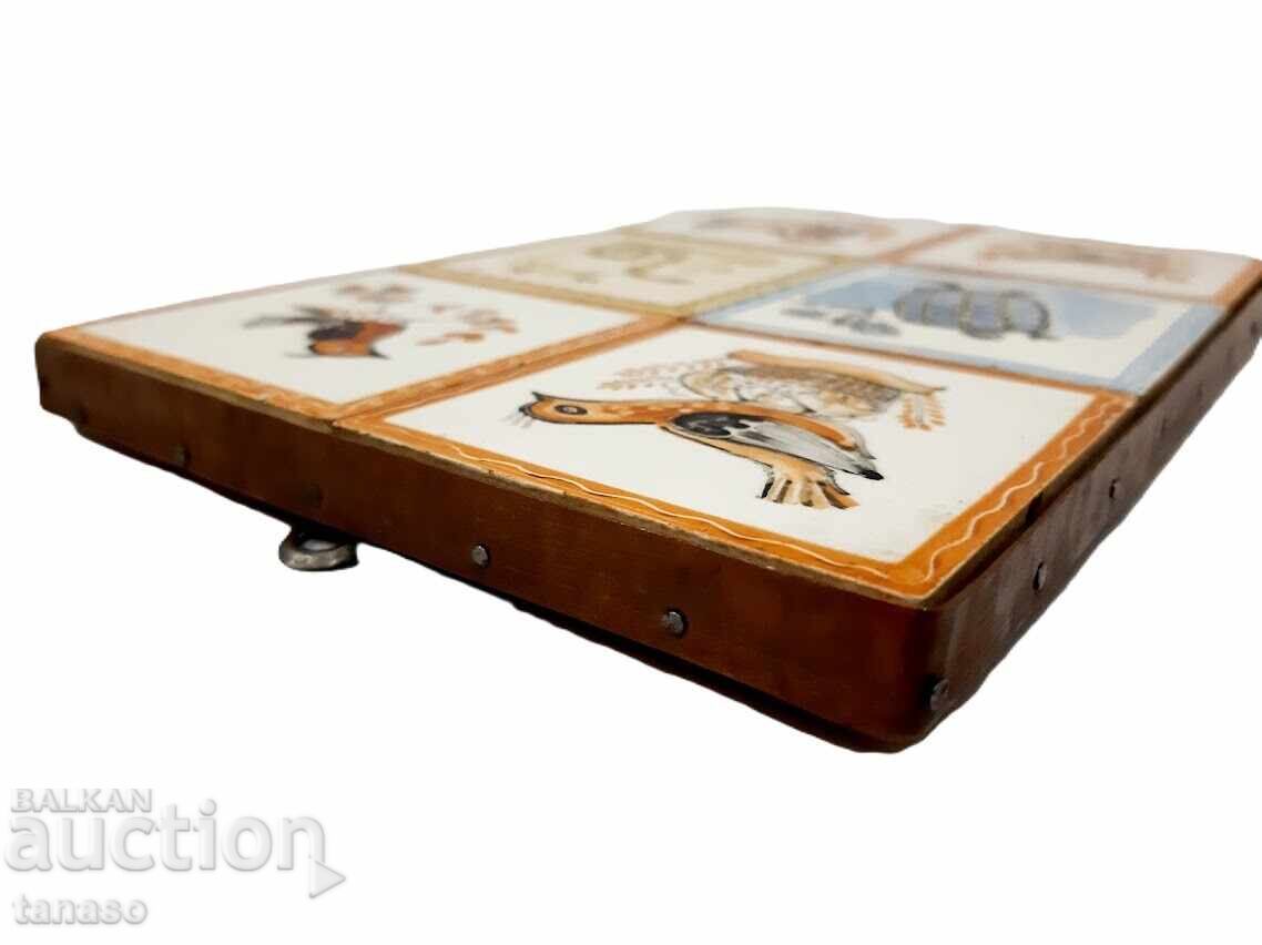 Delivery of Hand-painted ceramic panel - 6 tiles on a wooden base Delivery of Hand-painted ceramic panel - 6 tiles on a wooden base