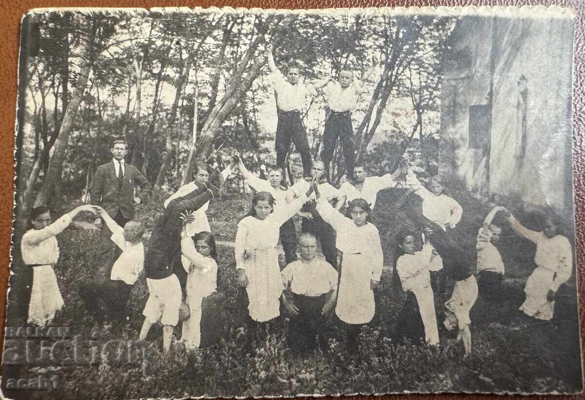 Students Pyramid of children Students Pyramid of children