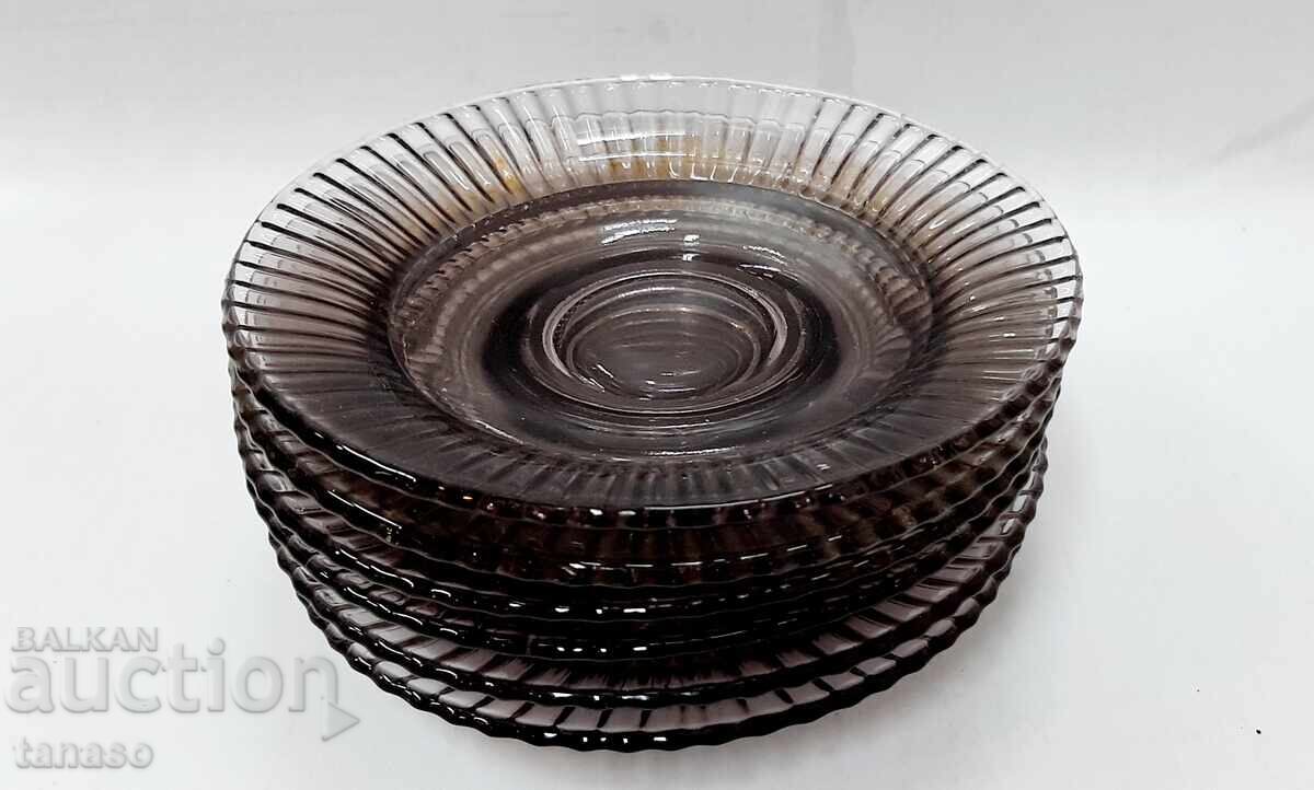 Шест стъклени десертни чинийки, виолетово стъкло (1.2) Шест стъклени десертни чинийки, виолетово стъкло (1.2)