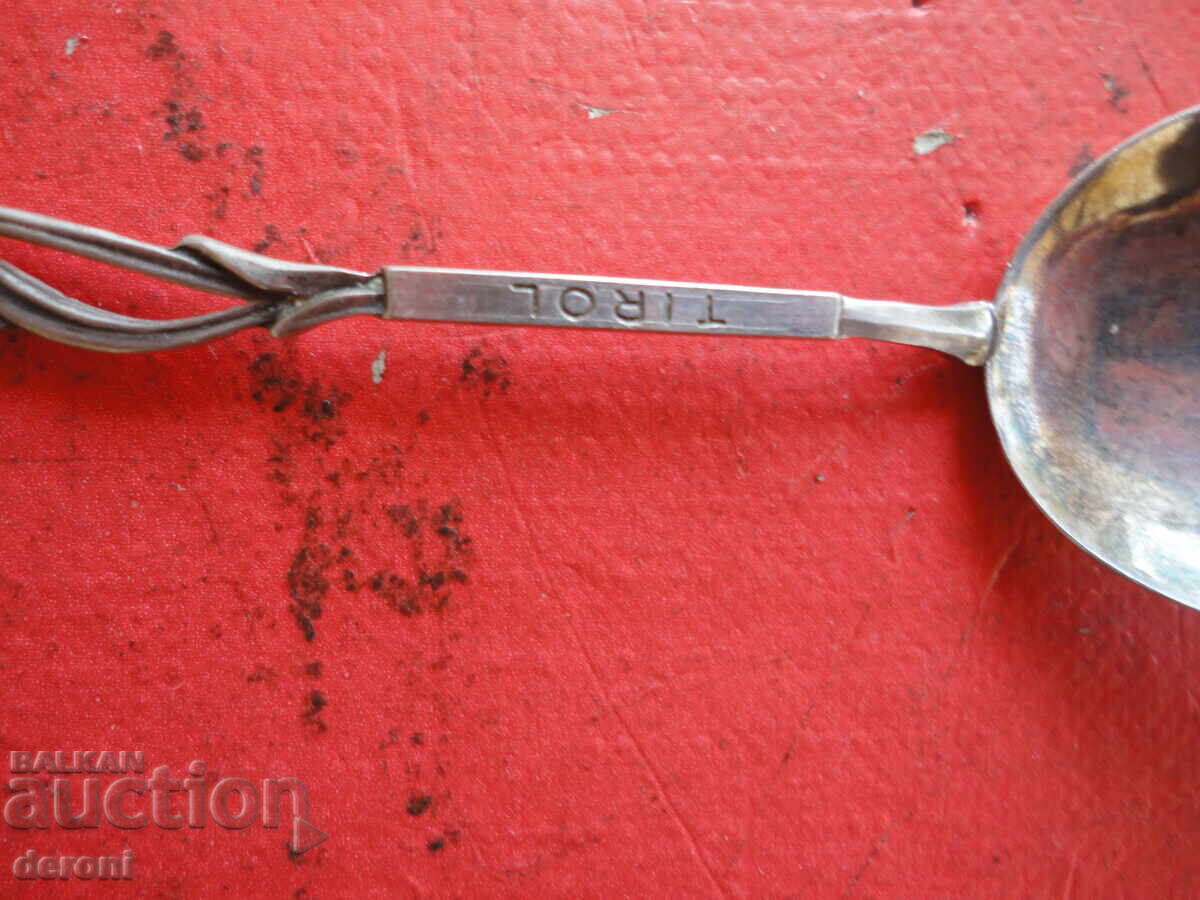 Licitație Super lingura de argint Licitație Super lingura de argint