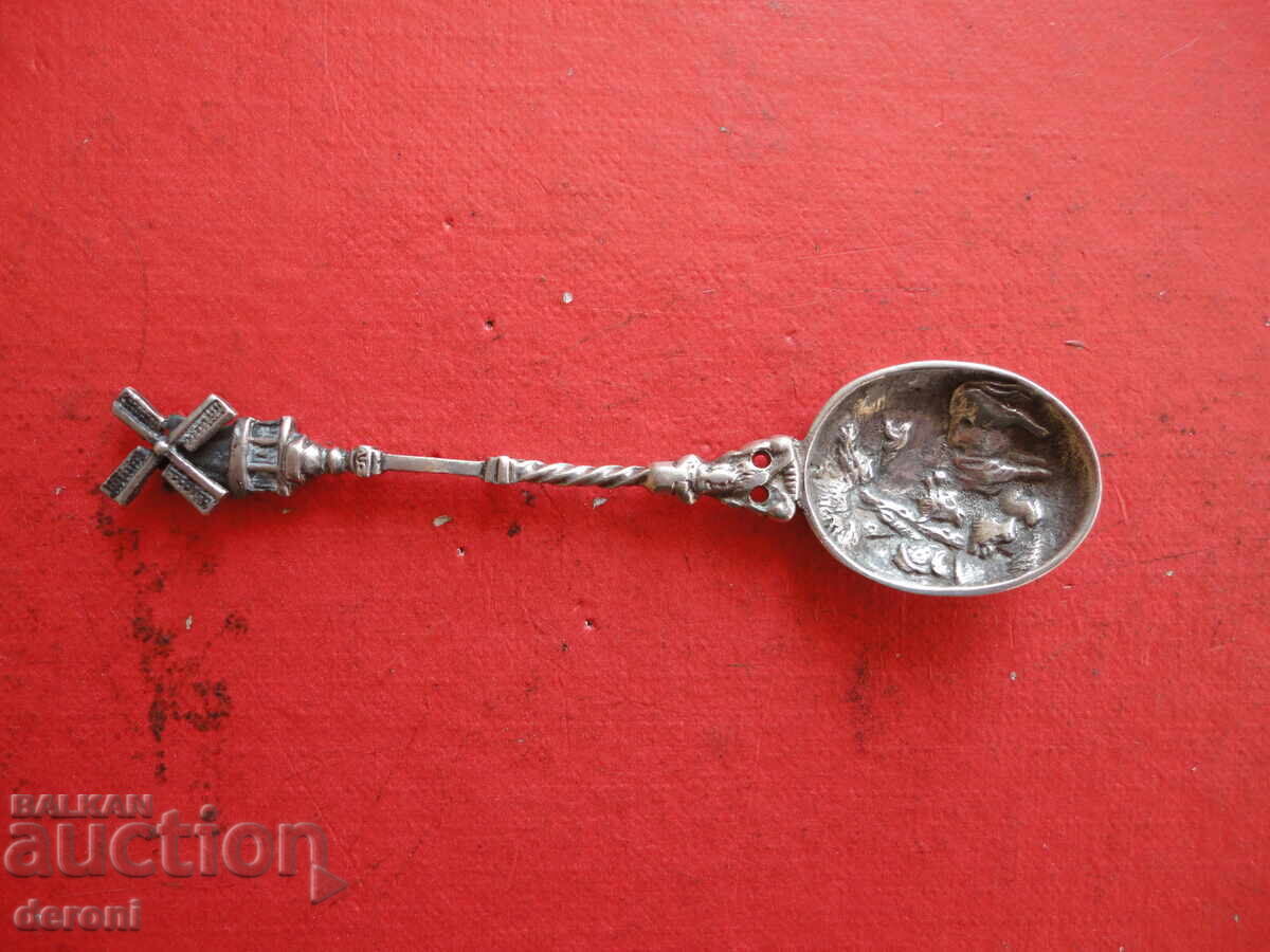 Υπέροχο ασημένιο κουτάλι 2 με τιμή 36.00 BGN | € 18.41 Υπέροχο ασημένιο κουτάλι 2 με τιμή 36.00 BGN | € 18.41