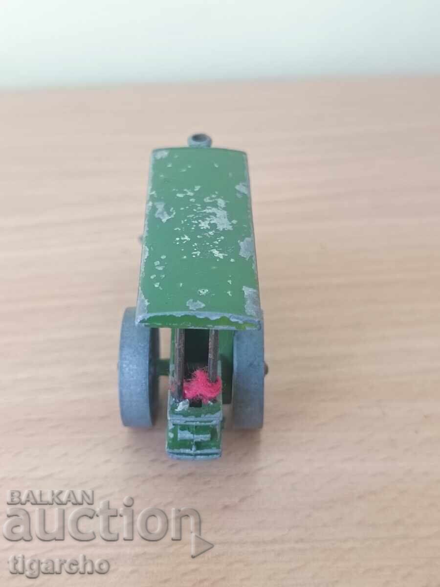 Μεταλλικό παιχνίδι με τιμή 15.00 BGN | € 7.67 Μεταλλικό παιχνίδι με τιμή 15.00 BGN | € 7.67