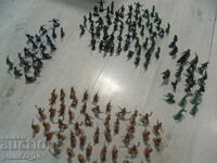 №*7868 old figurines - soldiers - lot 138 pieces - synthetics