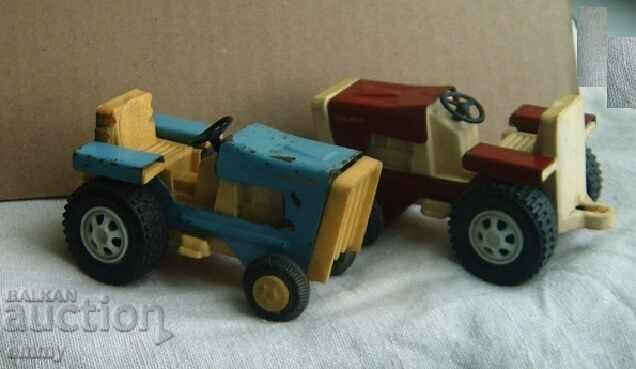 Tractor MIR - old toy, metal and plastic - 2 pieces with price 15.00 BGN | € 7.67 Tractor MIR - old toy, metal and plastic - 2 pieces with price 15.00 BGN | € 7.67