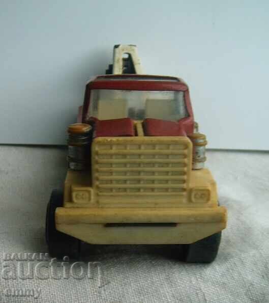 Truck crane MIR - toy, metal and plastic. Missing with price 10.00 BGN | € 5.11 Truck crane MIR - toy, metal and plastic. Missing with price 10.00 BGN | € 5.11