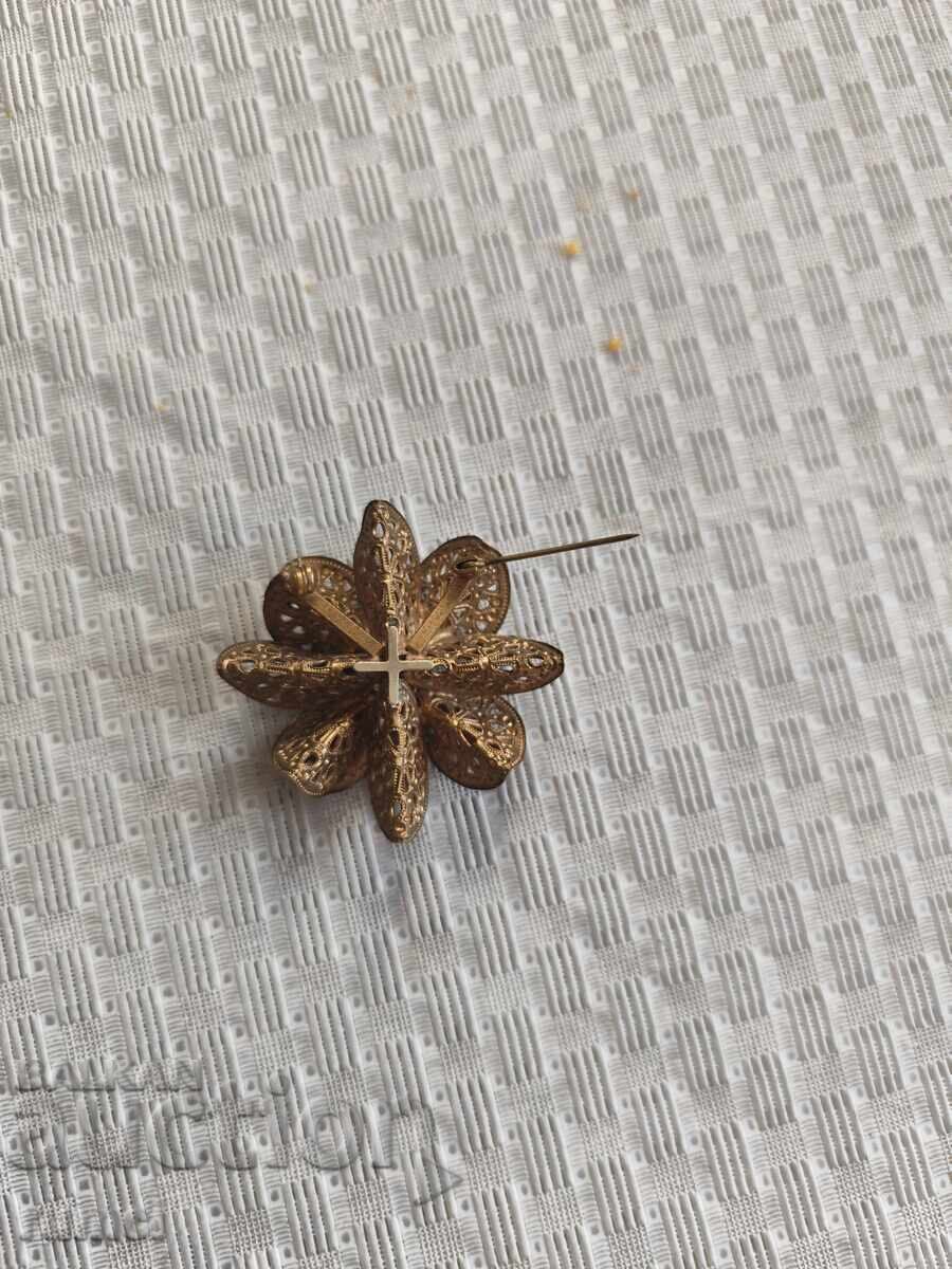 Auction Renaissance bracelet, children's buckles and brooch Auction Renaissance bracelet, children's buckles and brooch