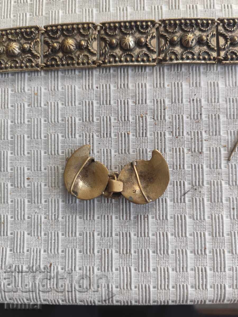 Delivery of Renaissance bracelet, children's buckles and brooch Delivery of Renaissance bracelet, children's buckles and brooch