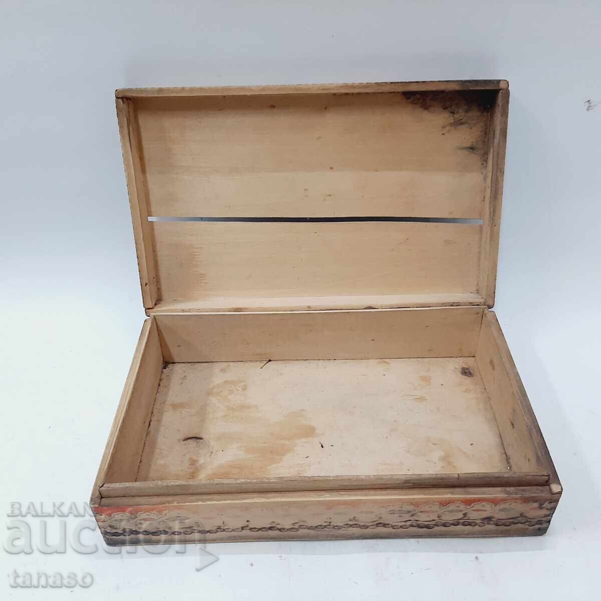 Old wooden pyrographed box (16.4) - 5