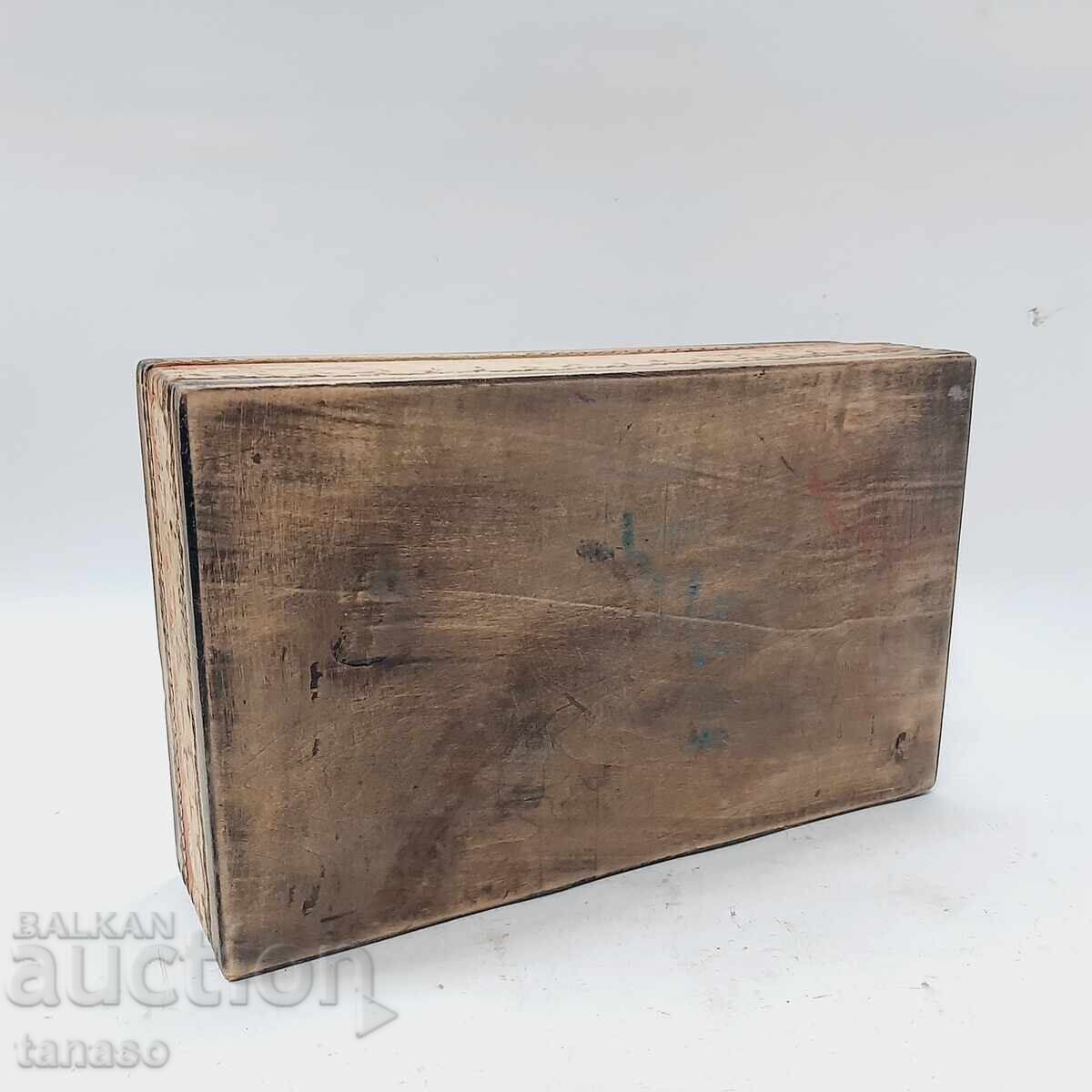 Old wooden pyrographed box (16.4) - 6