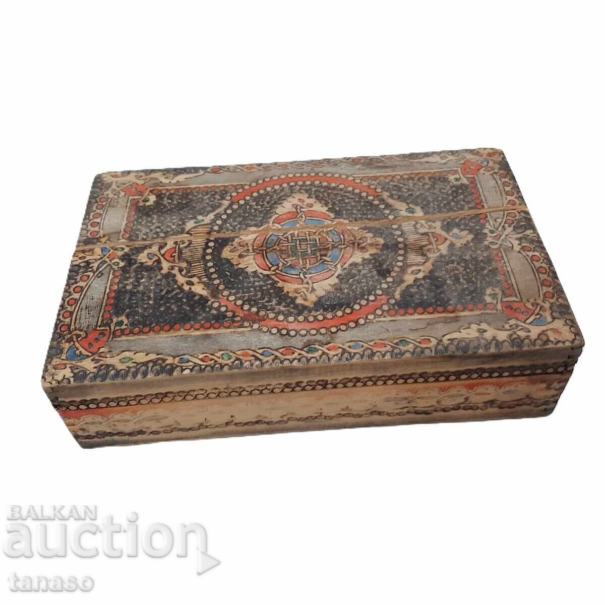 Παλιό ξύλινο πυρογραφημένο κουτί (16.4)