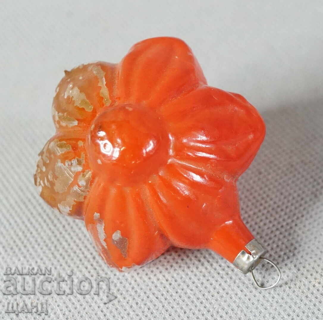 Delivery of Old clay toy figurine for Christmas tree Delivery of Old clay toy figurine for Christmas tree