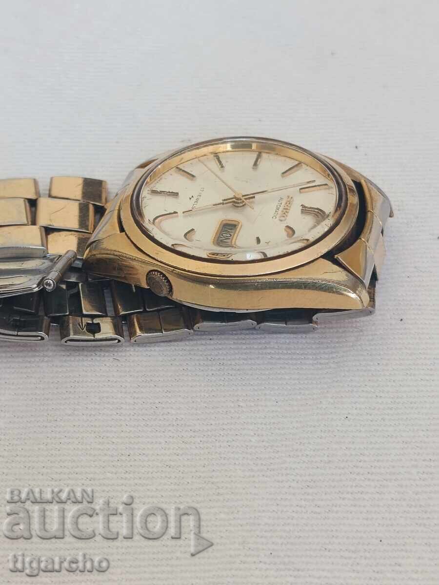 Auction Seiko 5 watch Auction Seiko 5 watch