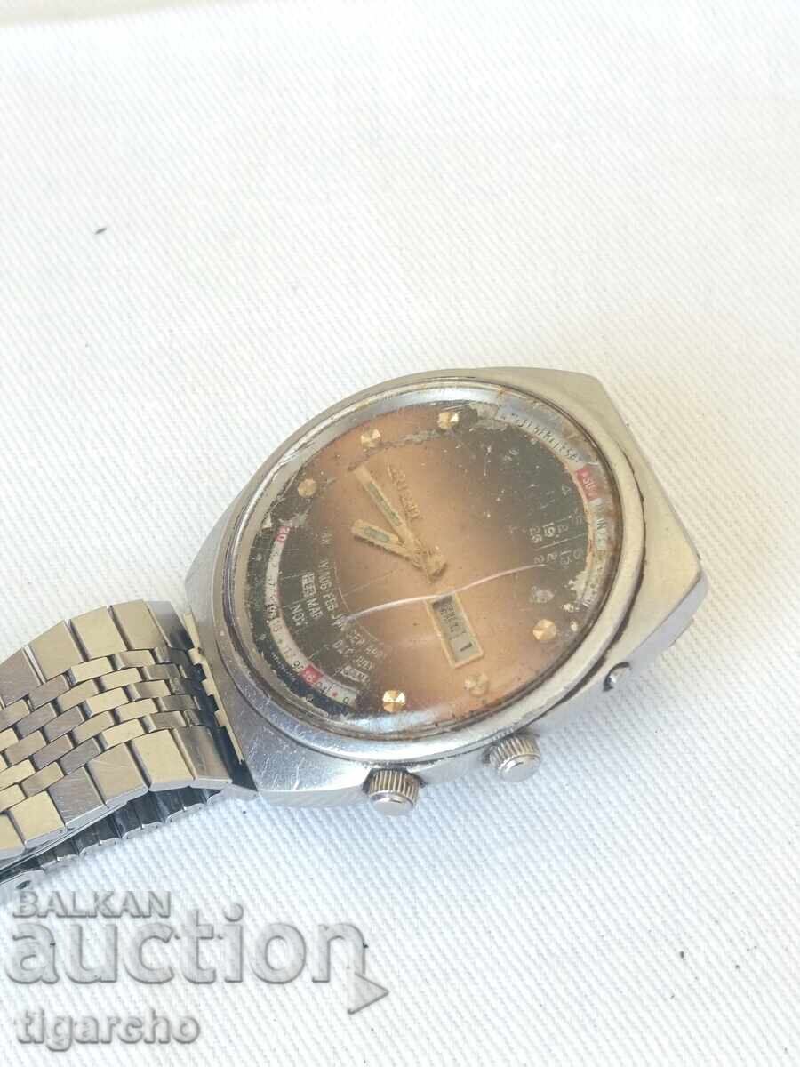 Delivery of Orient perpetual calendar watch Delivery of Orient perpetual calendar watch