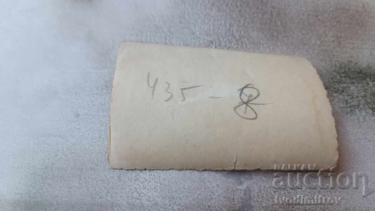 Fotografie Tânăr pe plajă cu preț 2.45 BGN | € 1.25 Fotografie Tânăr pe plajă cu preț 2.45 BGN | € 1.25