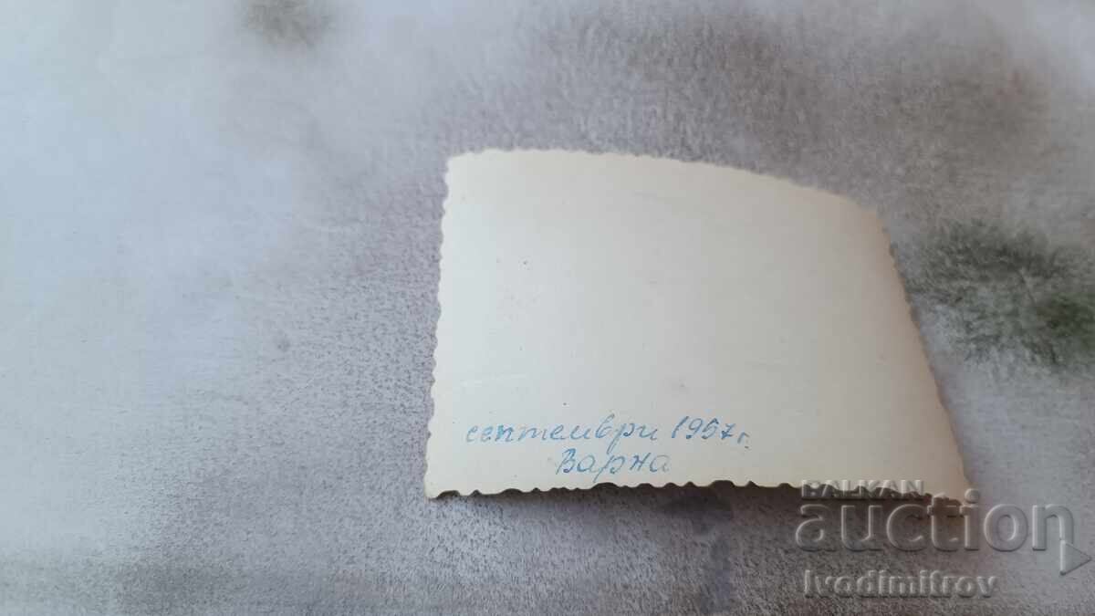 Photo Varna Young men and women on the pier 1957 with price 1.75 BGN | € 0.89 Photo Varna Young men and women on the pier 1957 with price 1.75 BGN | € 0.89