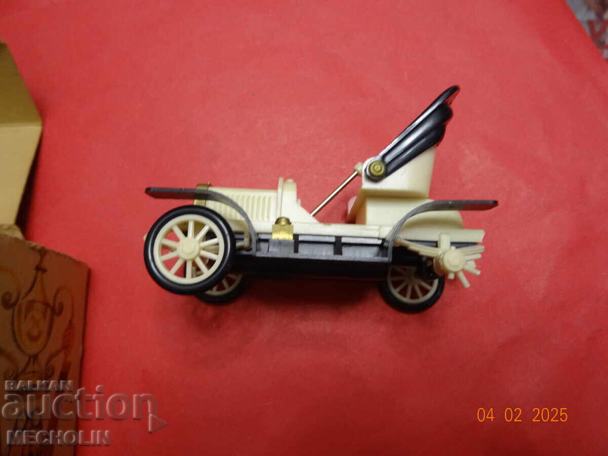 OLD RETRO TOY CARRIAGE 1961 - 6