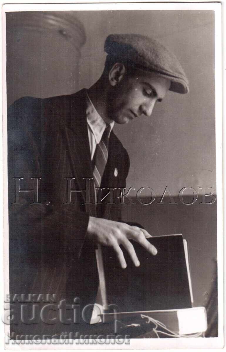 1949 OLD PHOTO BULGARIAN STUDENT IN LENINGRAD USSR D429 1949 OLD PHOTO BULGARIAN STUDENT IN LENINGRAD USSR D429