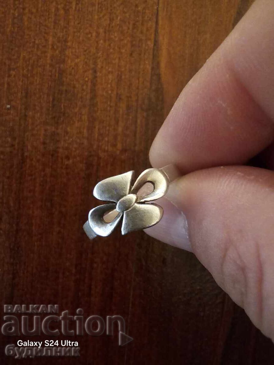 Silver ring 925. 20.5mm. with price 19.99 BGN | € 10.22 Silver ring 925. 20.5mm. with price 19.99 BGN | € 10.22