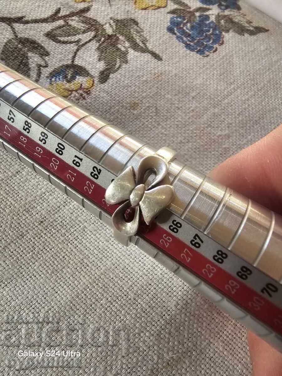 Auction Silver ring 925. 20.5mm. Auction Silver ring 925. 20.5mm.