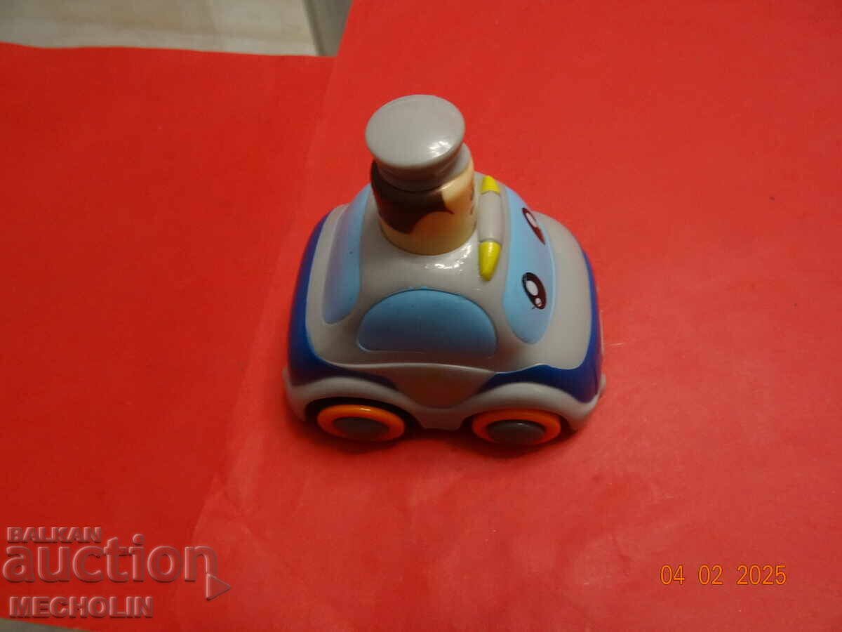 OLD RETRO TOY POLICEMAN with price 11.00 BGN | € 5.62