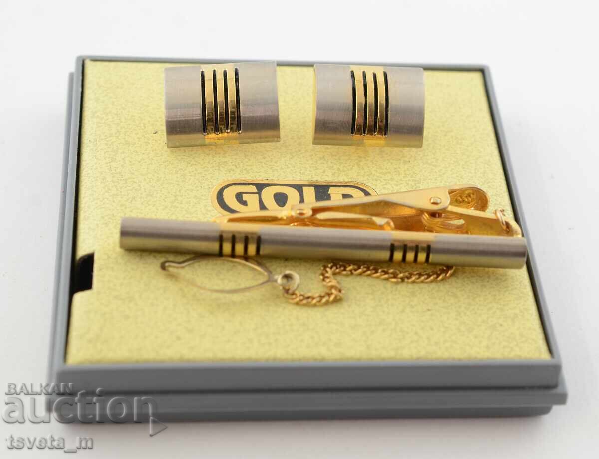 Set of cufflinks, buttonholes and tie pin with price 5.00 BGN | € 2.56 Set of cufflinks, buttonholes and tie pin with price 5.00 BGN | € 2.56