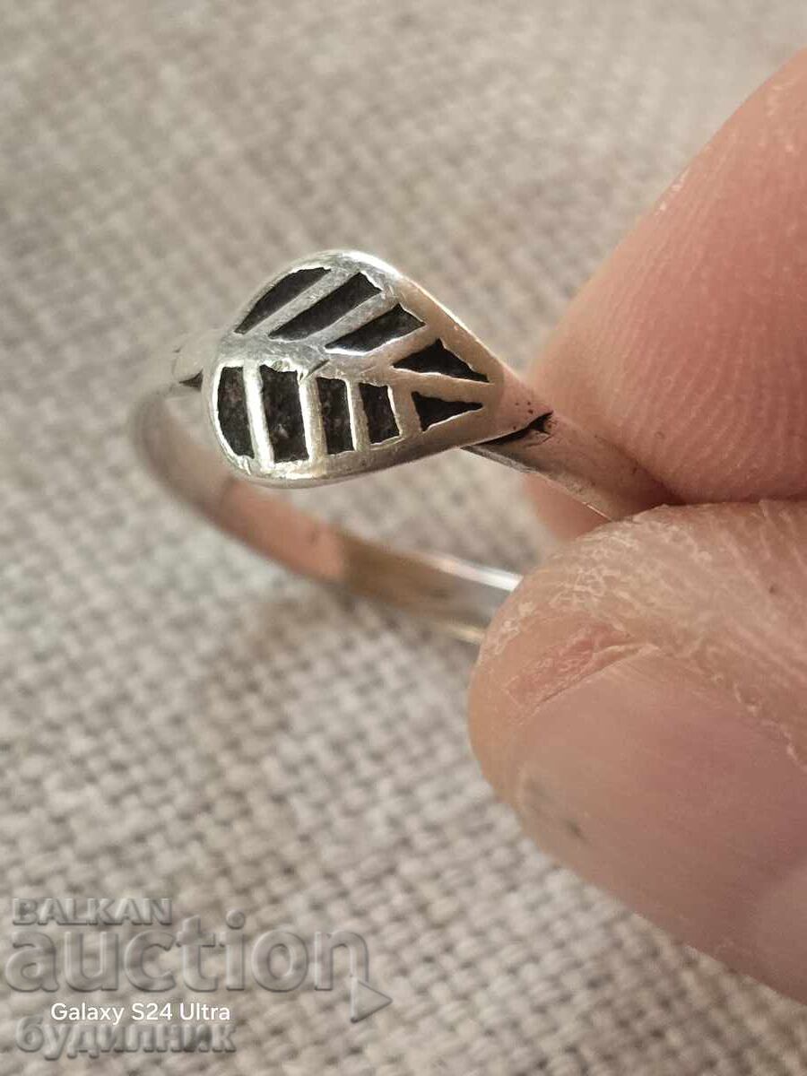 Silver ring 925. 18.7mm. with price 19.99 BGN | € 10.22 Silver ring 925. 18.7mm. with price 19.99 BGN | € 10.22