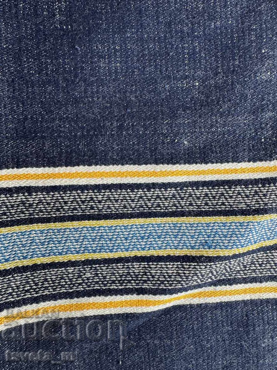 Δημοπρασία Μια ποδιά