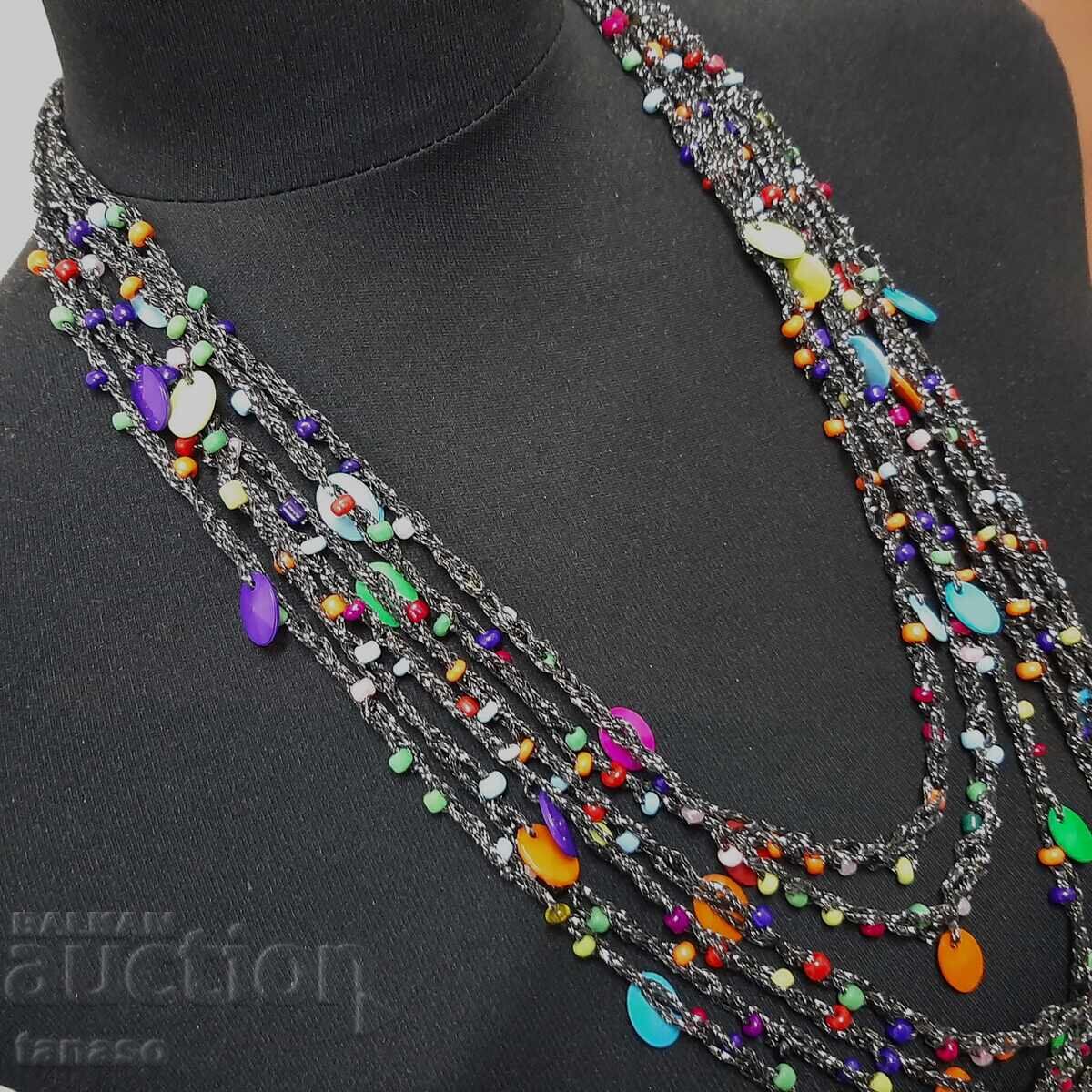 Livrarea Colier, pandantiv, colier de mărgele Livrarea Colier, pandantiv, colier de mărgele