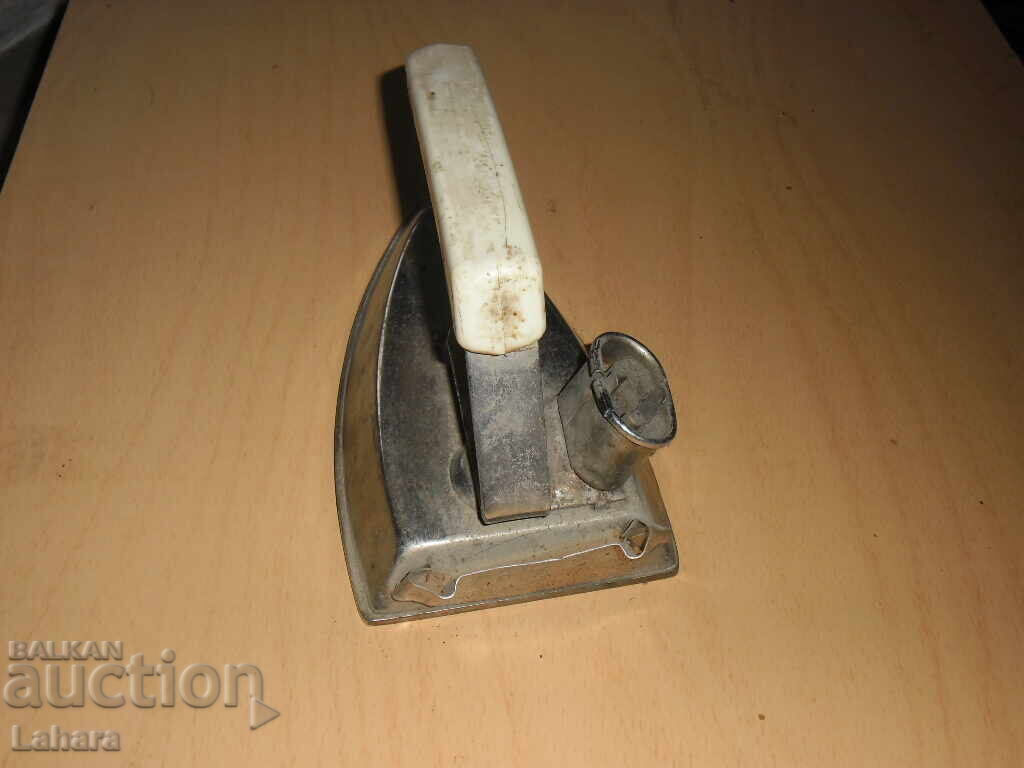 Auction Grandma's antique iron Auction Grandma's antique iron