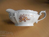 Porcelain jug for milk or sauces