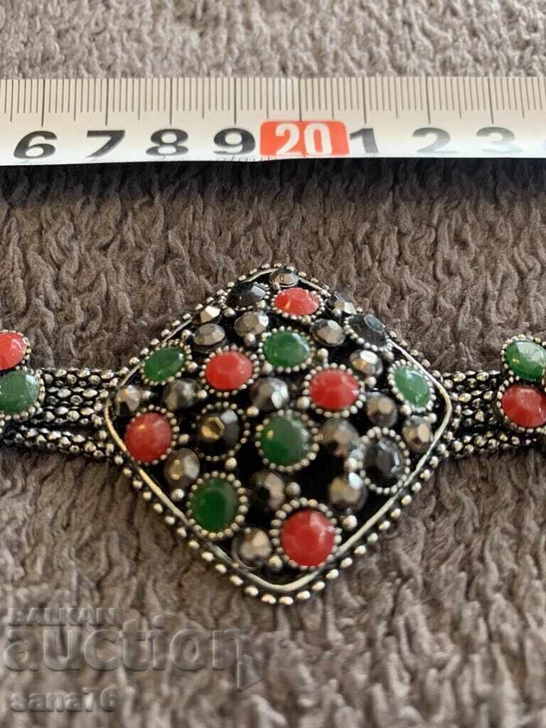 Brățară de artă nouă și frumoasă pentru damă - 5 cu preț 15.00 BGN | € 7.67 Brățară de artă nouă și frumoasă pentru damă - 5 cu preț 15.00 BGN | € 7.67