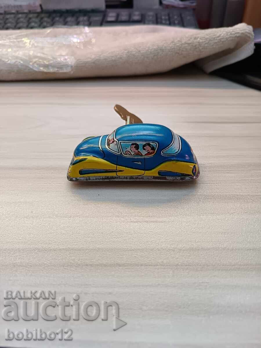 Δημοπρασία Παλιό τενεκέ. καροτσάκι Δημοπρασία Παλιό τενεκέ. καροτσάκι